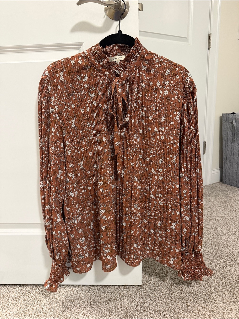Max Studio Rust Floral Tie-Neck Pleated Blouse